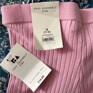 NWT Free Assembly sweater Leggings